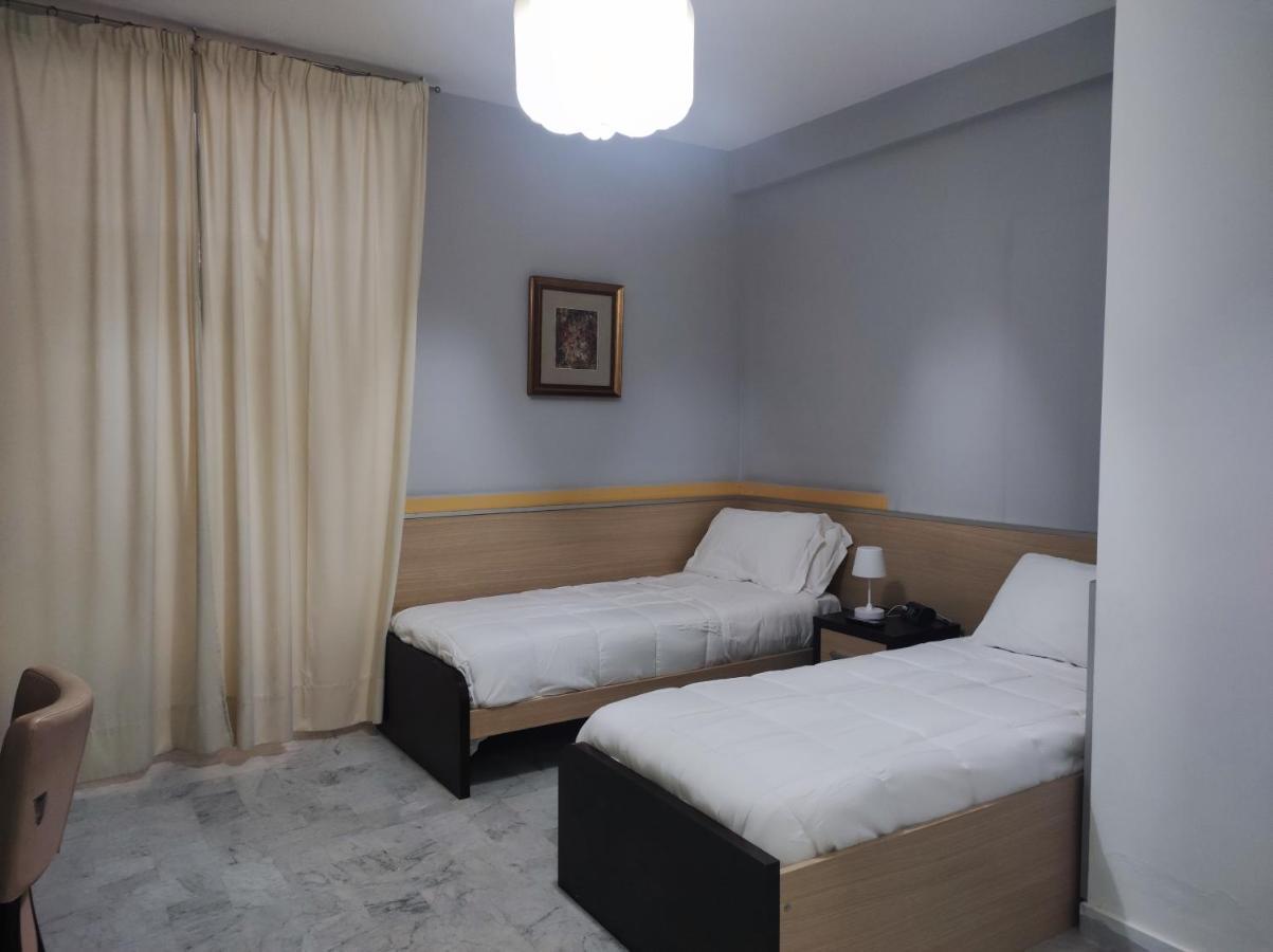 Hotel Quadrifoglio Pontecagnano Eksteriør bilde
