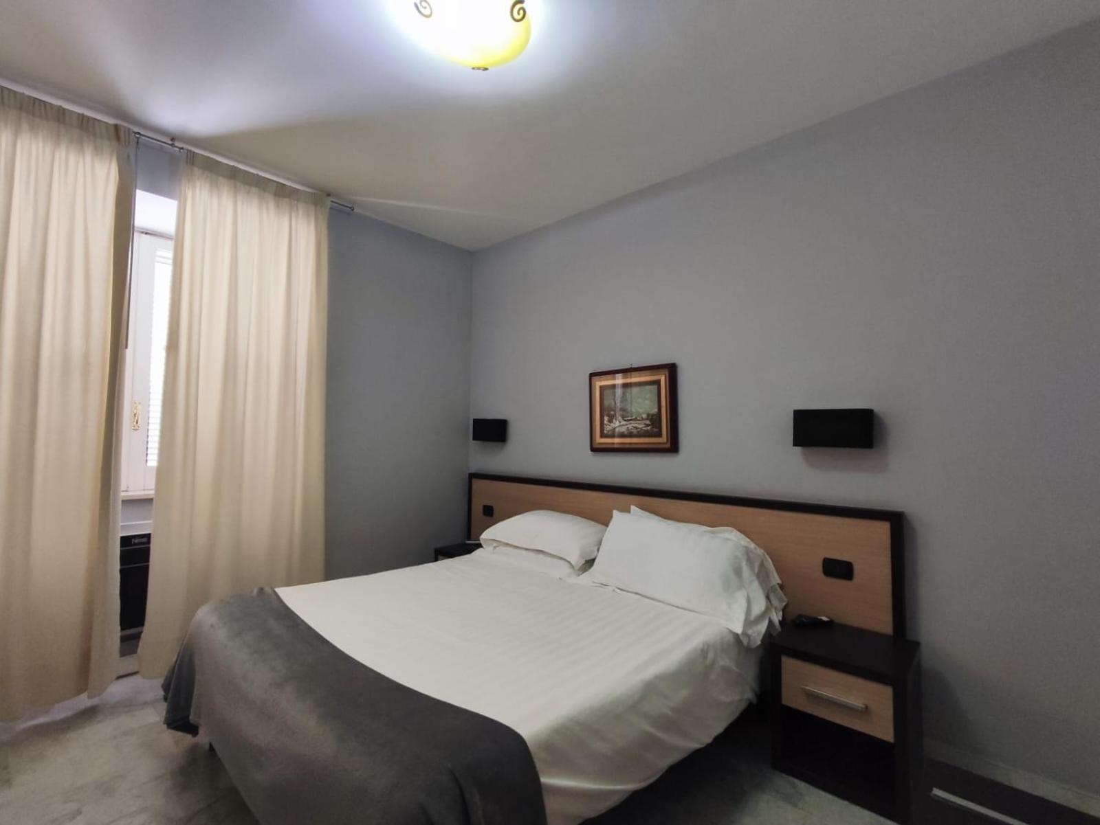 Hotel Quadrifoglio Pontecagnano Eksteriør bilde
