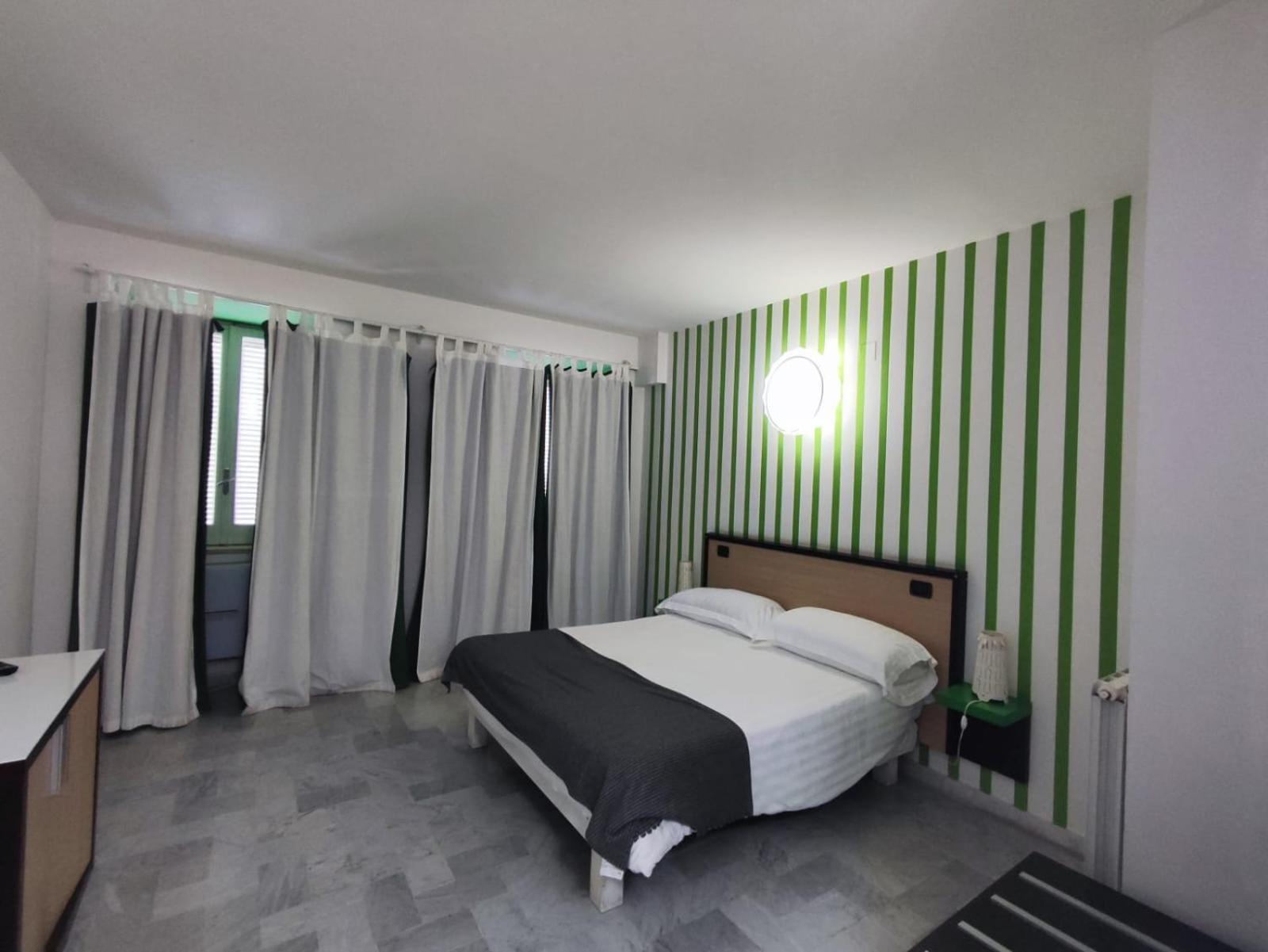 Hotel Quadrifoglio Pontecagnano Eksteriør bilde